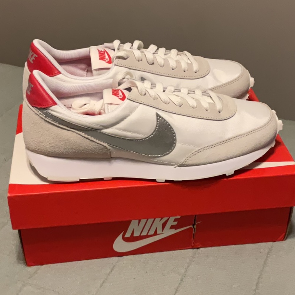 Nike White and Gray Sneakers - DBreak New/ Box